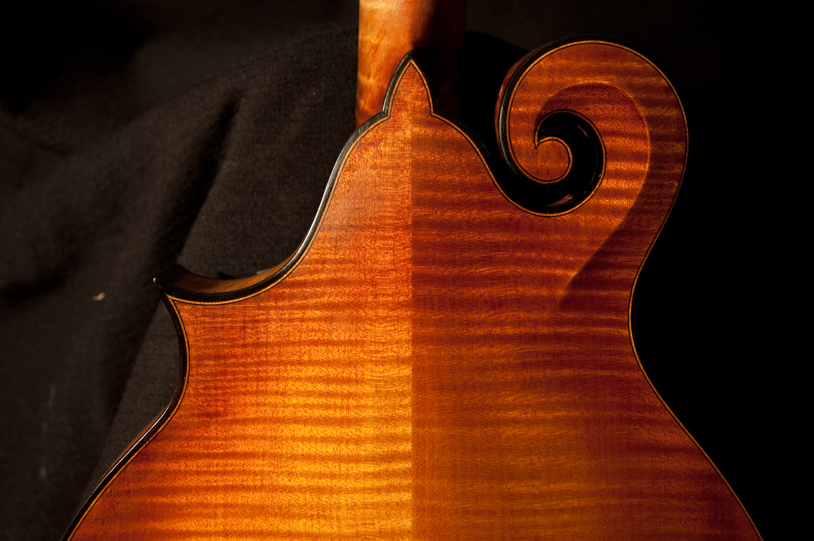 F-model mandolin, neck heel