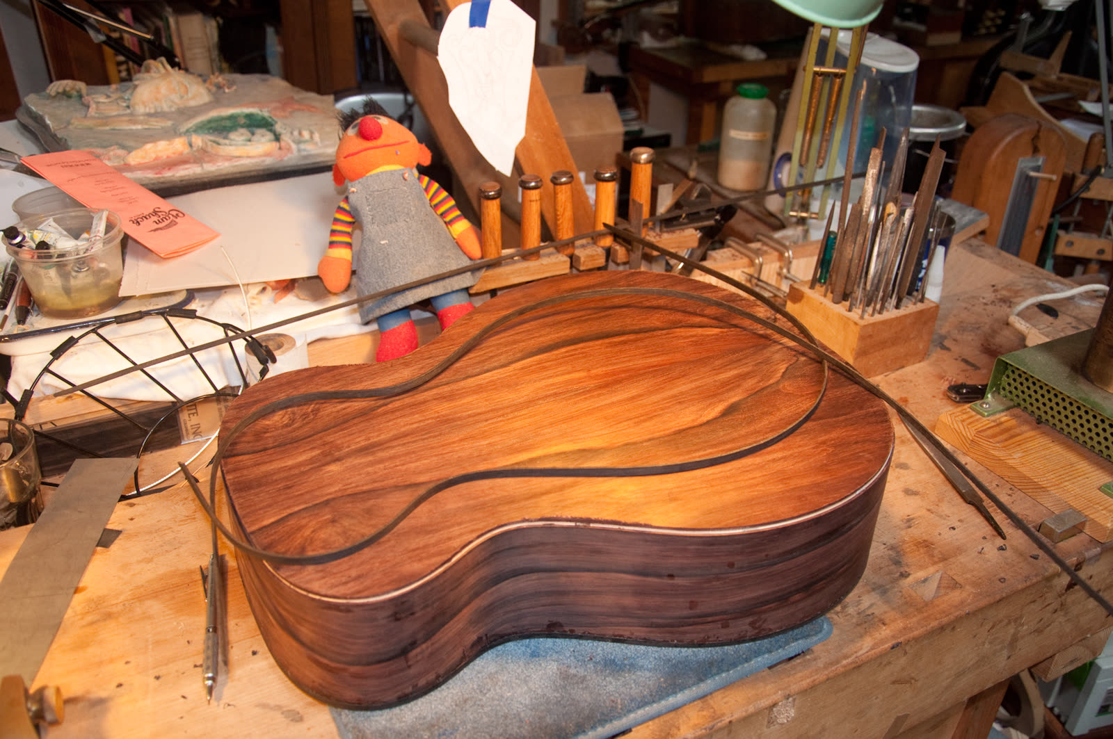 Guitar back, rosewood, binding